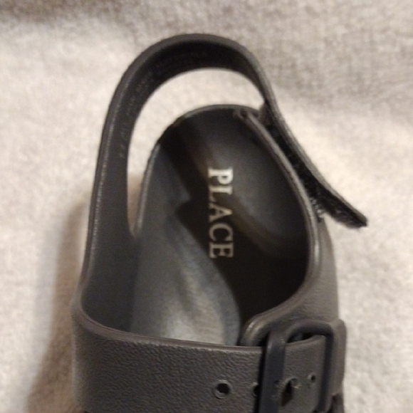 The Children's Place Black Sandals with Adjustable Straps - Picture 3 of 3